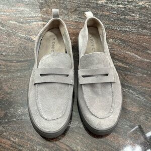 Vionic Uptown Gray Suede Loafers Womens Size 9